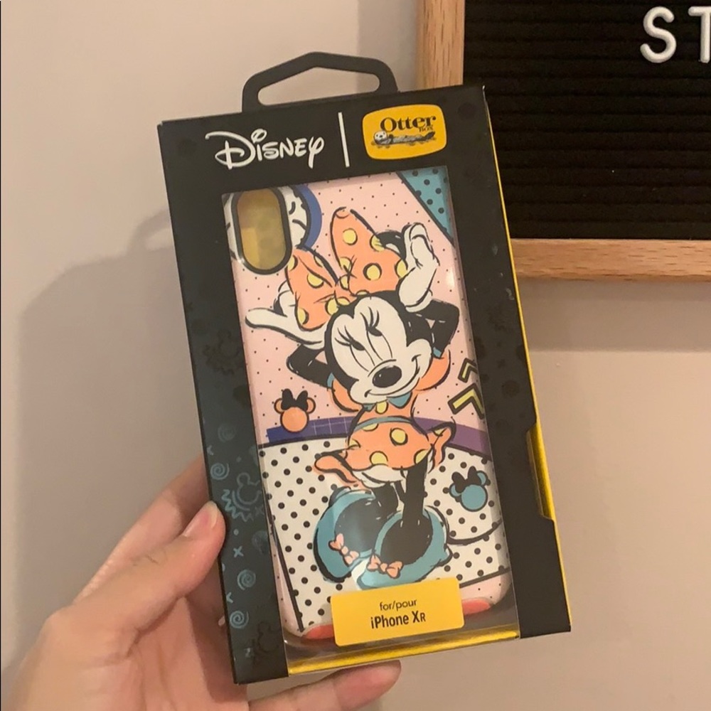Otterbox Minnie Mouse iPhone XR case BNIB